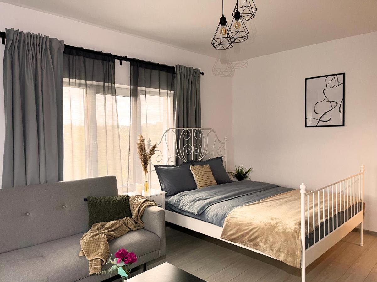 Superb Apartment 35 Voucere Vacanta Zero74Unu236Optsute Jászvásár Kültér fotó