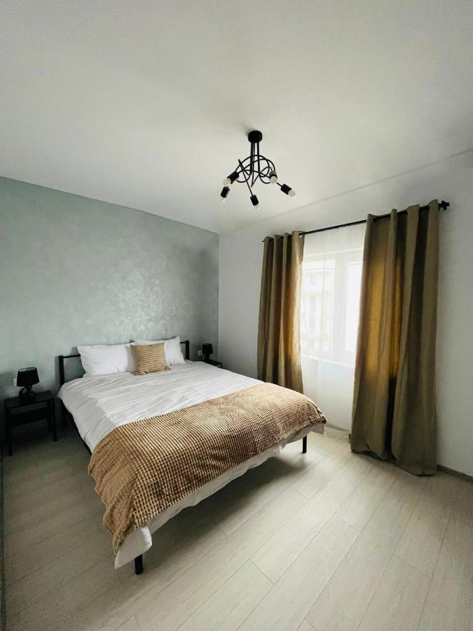 Superb Apartment 35 Voucere Vacanta Zero74Unu236Optsute Jászvásár Kültér fotó